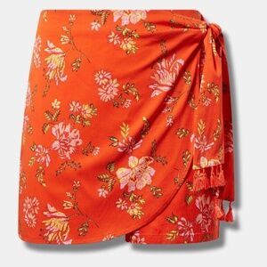 NWT Torrid Stretch Challis High Rise Skort Size 1X (14-16) Color Mandarin Red